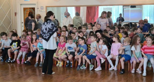 Ак Буре побывал в гостях в детском саду «Аленький цветочек»