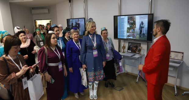 Participants of the III World Congress of Tatar Women visited the Institute of Philology and Intercultural Communication