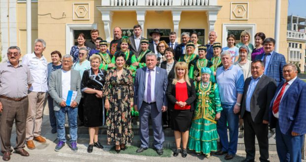 В Ташкенте прошла встреча с председателем Союза писателей Республики Татарстан Ркаилом Зайдуллой