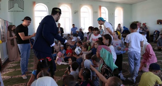 Сызрань шәһәренең «Азан» мәчете «Рамазан Кәрим» балалар бәйрәменә чакыра