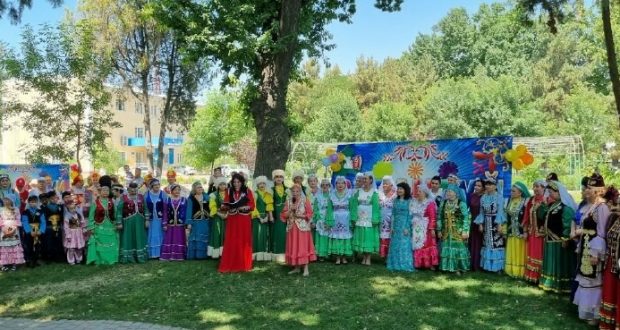 Үзбәкстанның Янгиюль шәһәрендә Сабантуй узды