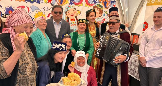 Татарская и башкирская общественность Алматы отмечает День единства народа Казахстана