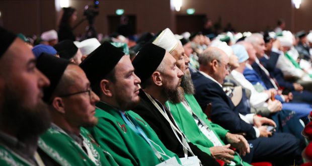 ФОТОРЕПОРТАЖ: Второй день XIII Всероссийского Форума татарских религиозных деятелей