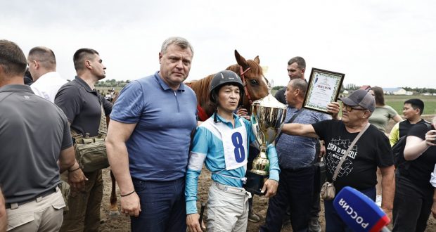 В Астраханской области прошли конные скачки на XIII Всероссийском сельском Сабантуе