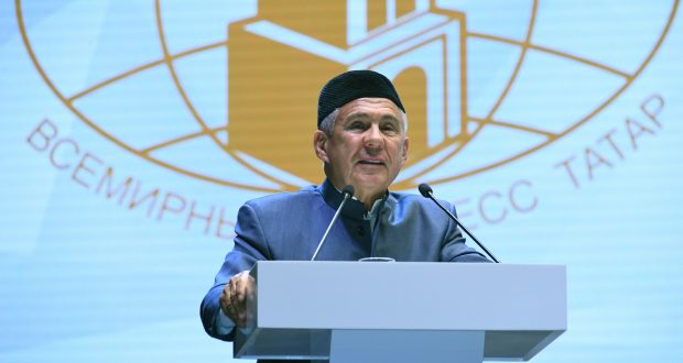 Rustam Minnikhanov takes part in the XIII All-Russia Forum of Tatar religious leaders