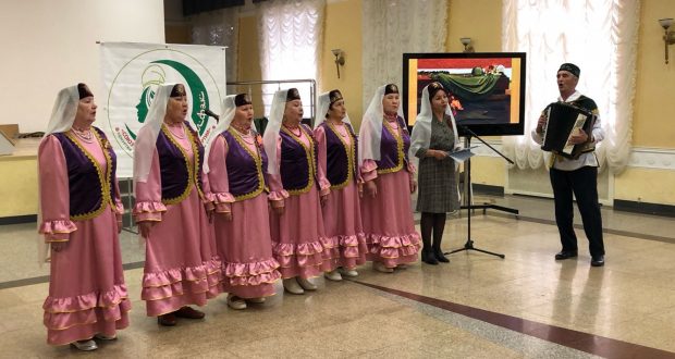 Активисты Союза татарских женщин Удмуртии «Ак Калфак» провели в Доме Дружбы творческий вечер