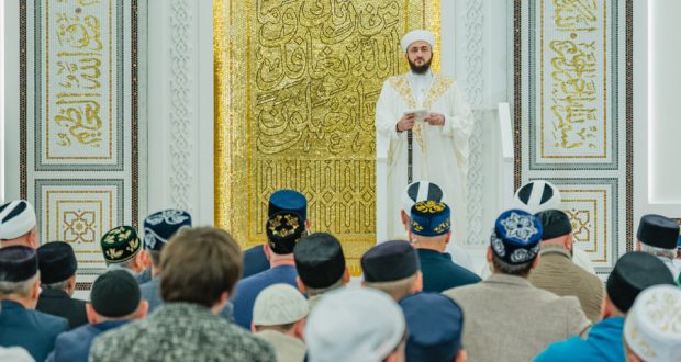 Муфтий Татарстана провел Курбан-байрам в новой казанской мечети «Ал Тан им. Габдрахима Утыз-Имяни»