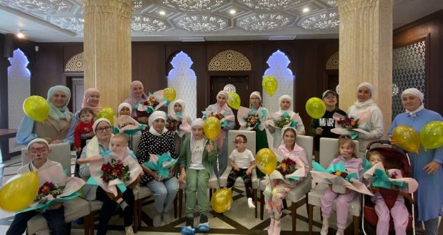 В казанской мечети «Ахмадзаки» отметили День защиты детей