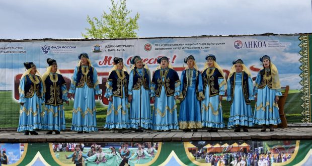 В столице Алтайского края состоялся татаро-башкирский праздник “Сабантуй-2023”