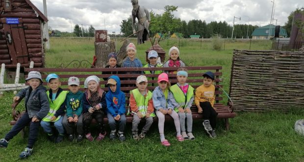 Дети МБДОУ- Тюлячинский детский сад №1 посетили этнографический музей “Туган авыл”
