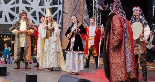 Альметьевск встретил гостей на ежегодном этнофестивале «Каракуз»