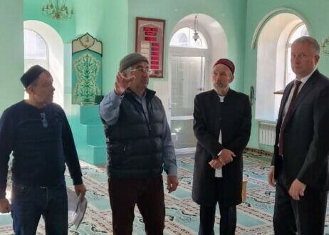 Василь Шайхразиев осмотрел Кировскую Соборную мечеть