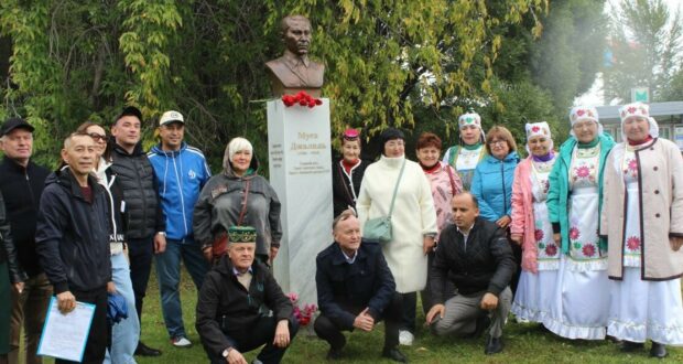 В Екатеринбурге почтили память Мусы Джалиля и его соратников