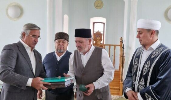 Василь Шайхразиев посетил Соборную мечеть г.Тобольска