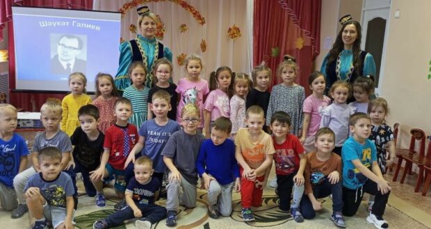 Лениногорскиның «Кояшкай» балалар бакчасында «Тылсымлы көзге» әдәби калейдоскоп үткәрелде