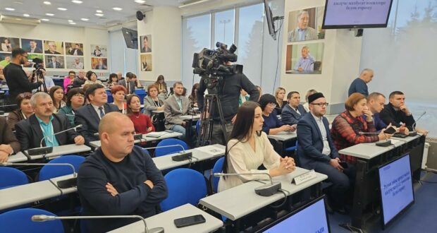Казанда Бөтенроссия татар журналистлары форумының өченче көне башланды