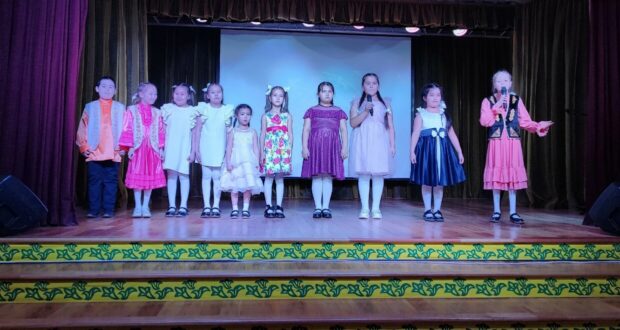В Тобольске состоялся праздничный концерт «Әниләргә рәхмәтлебез»