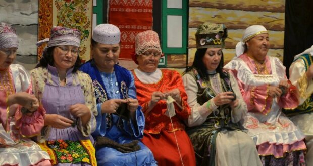 Женщины Камышлинского района присоединились к Всероссийской акции “Тепло для героя”