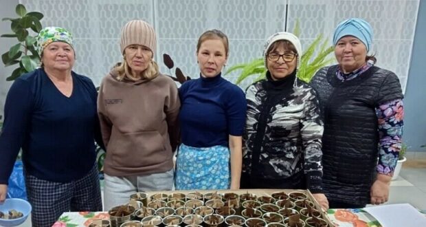 Сельчанки Нижнекамского района отправили бойцам СВО окопные свечи, лапшу и чак-чак