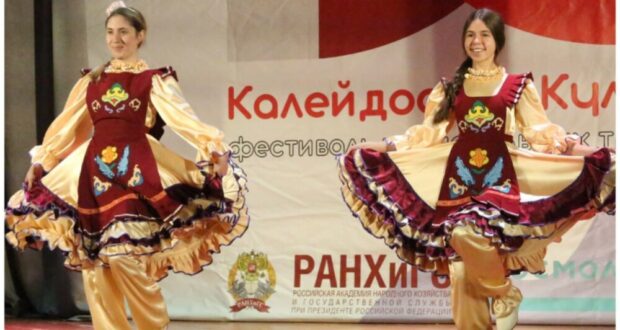 Участницы ансамбля “Нижгарочки” приняли участие на фестивале национальных традиций