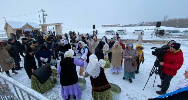 В Муслюмово проходит Всероссийский фестиваль “Каз өмәсе”
