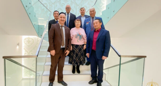 Делегация Союза ветеранов Республики Алтай посетила Всемирный конгресс татар