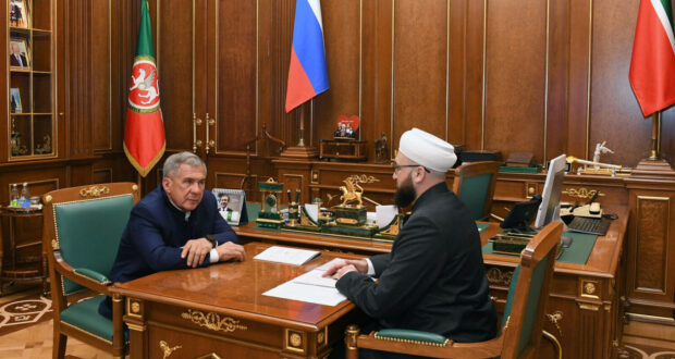 Рустам Минниханов и муфтий Татарстана Камиль хазрат Самигуллин обсудили итоги уходящего года