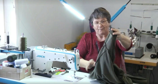 Жительница Мамадышского района организовала дома швейных цех для пошива одежды на СВО