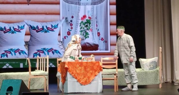 Лениногорск театры Мөнирә Сафина әсәре буенча “Өзелгән өмет” спектаклен сәхнәләштерде
