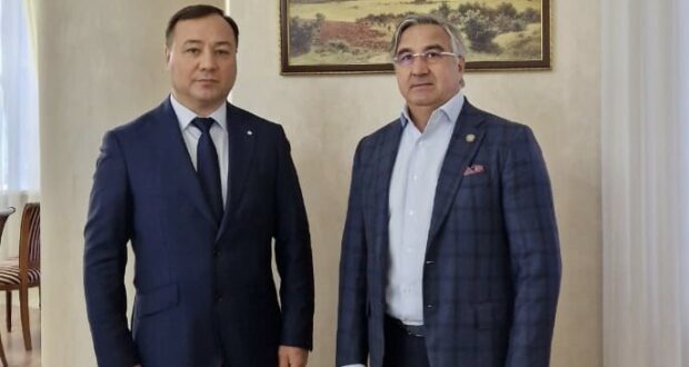 Vasil Shaykhraziev meets with the Deputy Governor of the Sverdlovsk region