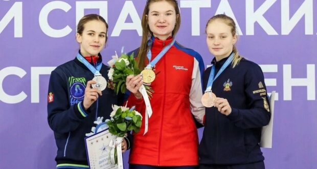 Файля Аймалетдинова выиграла золото Всероссийской зимней Спартакиады в шорт-треке