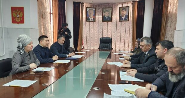 Данис Шакиров встретился с министром Чеченской Республики по национальной политике, внешним связам, печати и информации