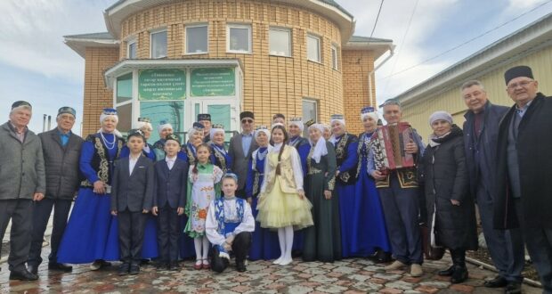 Председатель Национального совета возложил цветы к памятнику Габдуллы Тукая в селе Тюменяк