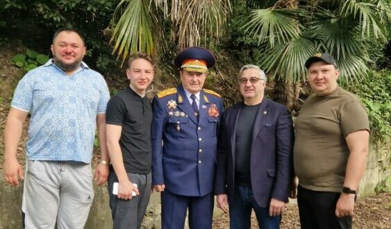 Василь Шайхразиев посетит с рабочим визитом Республику Крым