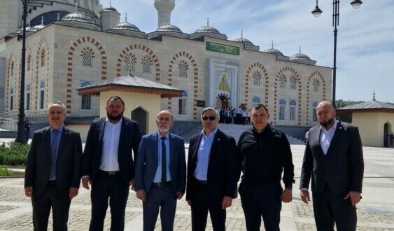 Василь Шайхразиев посетил новую Соборную мечеть города Симферополь
