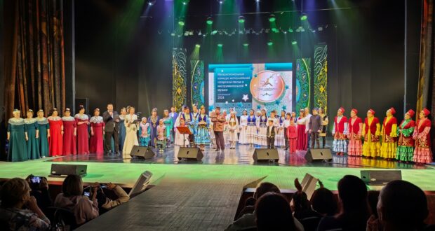В Екатеринбурге состоялся Межрегиональный конкурс «Урал сандугачы»