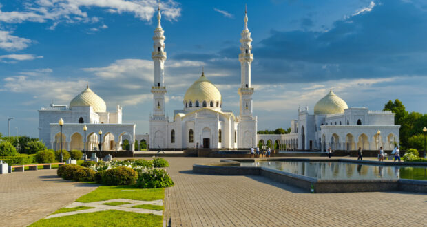 Address from Rais of Tatarstan Rustam Minnikhanov on occasion of the Day of Official Adoption of Islam by the Volga Bulgaria