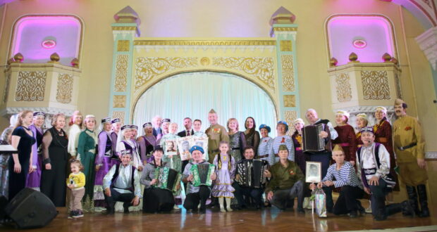 Татарская община Москвы отметила День Победы праздничным концертом