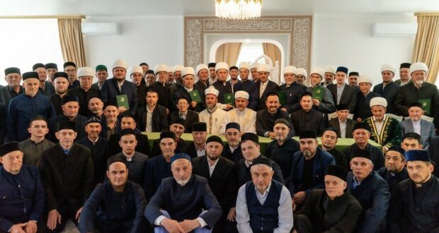 Шакирды заочного отделения медресе им. 1000-летия принятия ислама получили дипломы