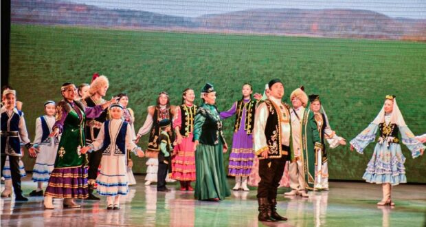 В Нижневартовске прошел татаро-башкирский праздник Сабантуй!