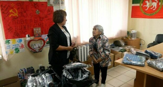 93-летняя блокадница из Нижнекамска приобрела белье для батальона военных