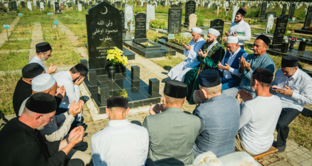 Татарско-мусульманская общественность почтила память Валиуллы Якупова