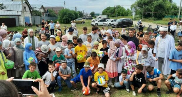 Активисты Автономии татар Москвы провели Сабантуй в родном селе
