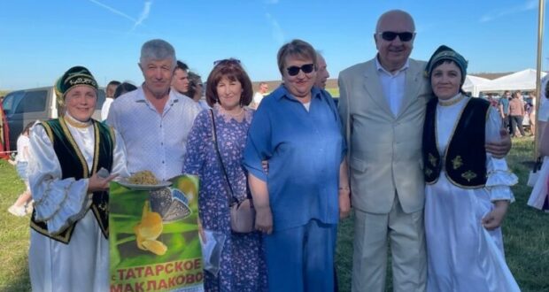 Жители сел Уразовка и Маклаково отметили традиционный татарский праздник Сабантуй