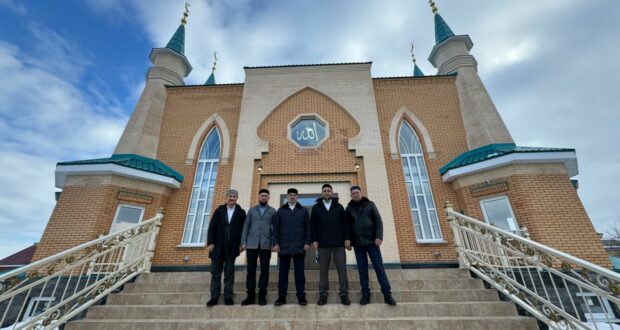 Васил Шәйхразыев Тукай авылы мәчетендә булды