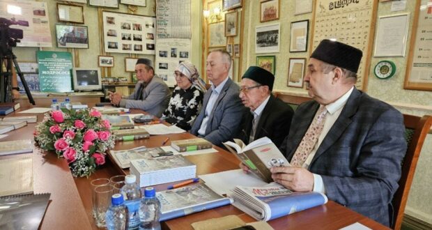 В медресе им. 1000-летия принятия Ислама презентовали книгу «Акчуриннар»