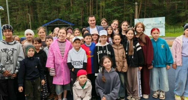 Кукмараның «Нараткай» лагерына Республиканың яшьләр эшләре буенча министры килде