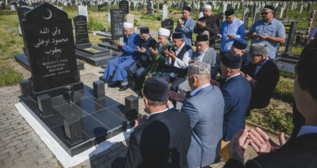 Татарско-мусульманская общественность почтила память Валиуллы хазрата Якупова
