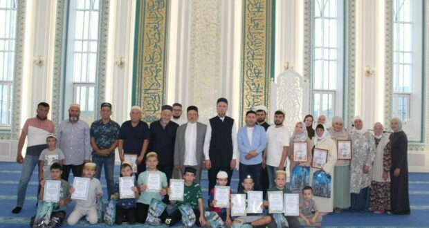 Children honored in Laishevo for attending courses at the “Zaynab” mosque