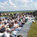 Алабугада “Туган Батыр” турниры алдыннан сугышта һәлак булучылар рухына багышлап Коръән хәтеме чыгалар